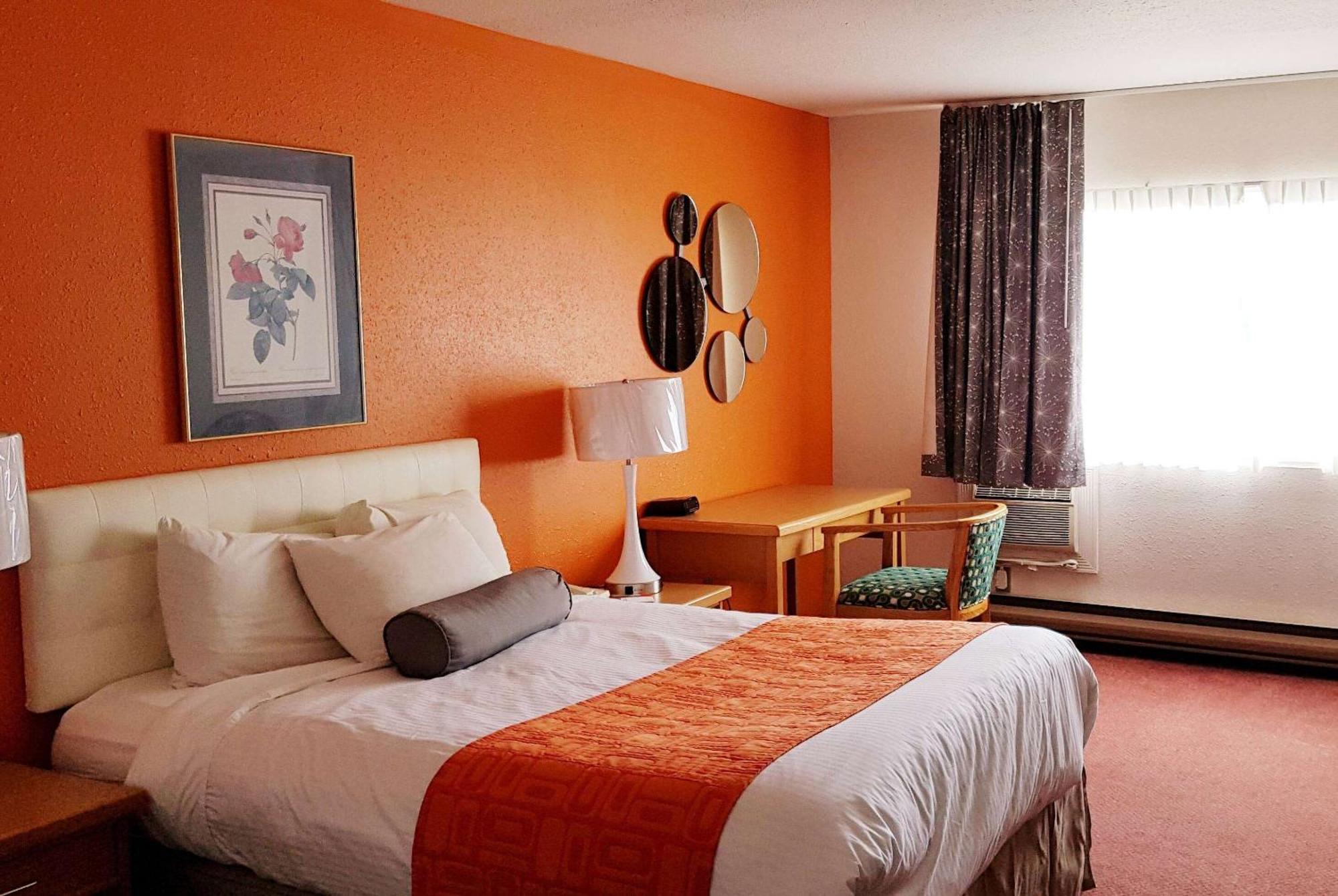 Howard Johnson By Wyndham Fort St. John Exterior photo